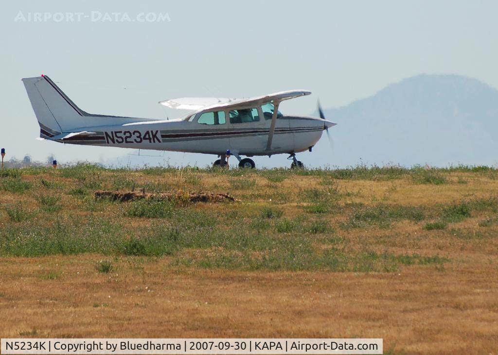 N5234K, 1988 Cessna 172P C/N 17274025, Taxi for Takeoff with Pike's Peak in the background