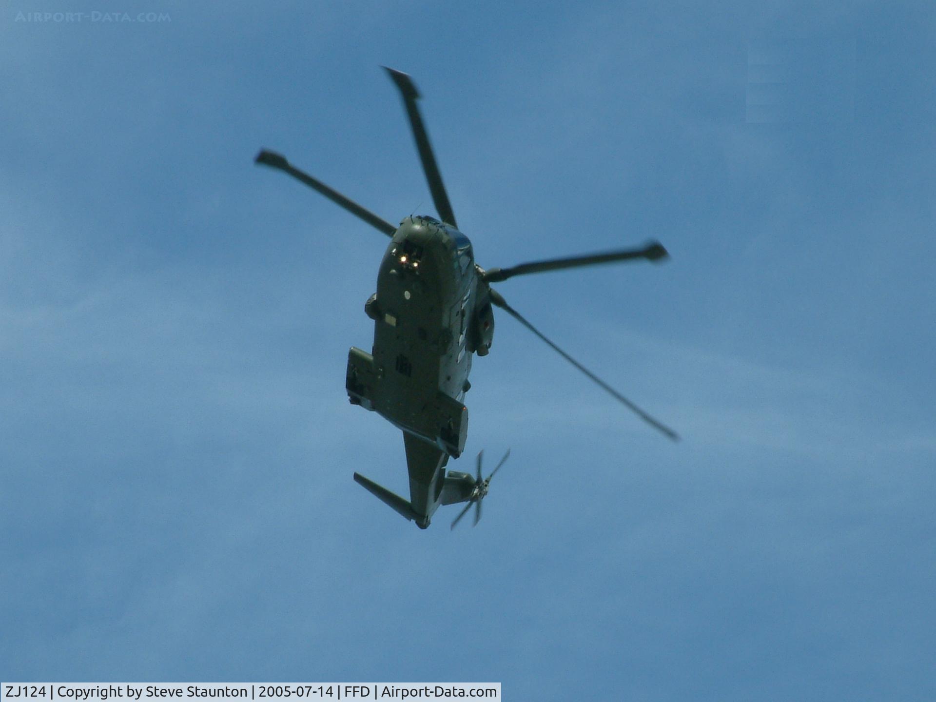 ZJ124, Westland Merlin HC.3 C/N 50133/RAF08, Royal International Air Tattoo 2005