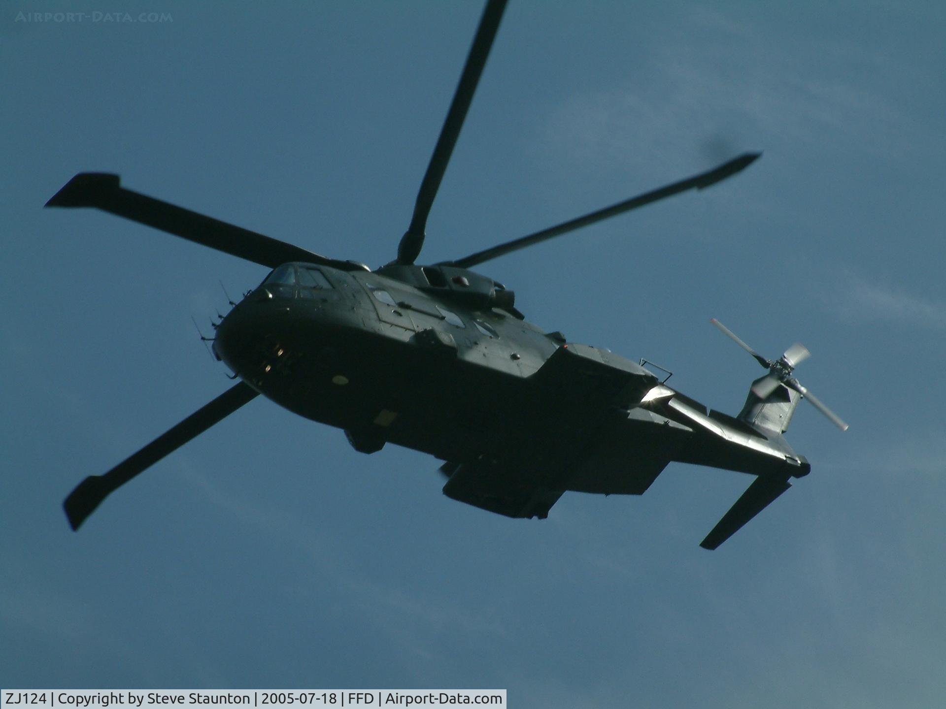 ZJ124, Westland Merlin HC.3 C/N 50133/RAF08, Royal International Air Tattoo 2005