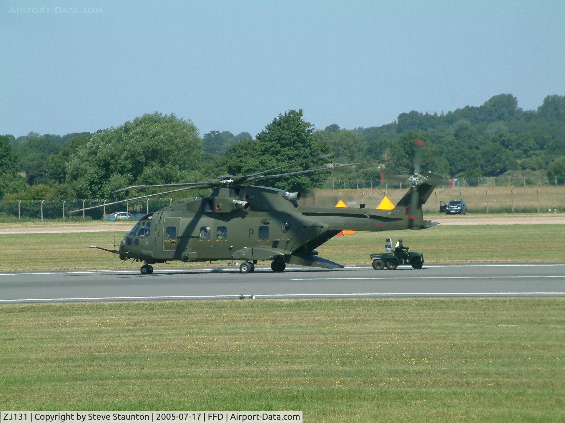 ZJ131, 2002 EHI EH101-411 Merlin HC4 C/N 50173/RAF15, Royal International Air Tattoo 2005