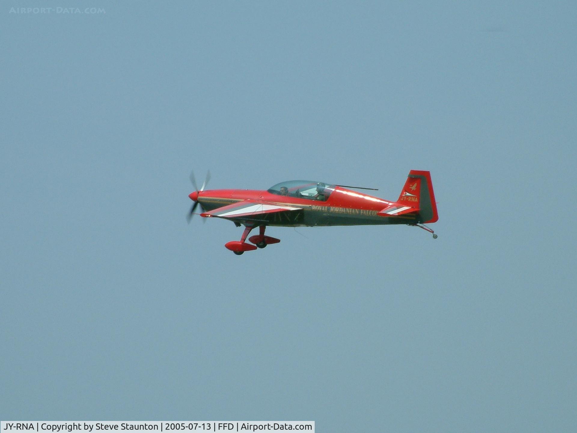 JY-RNA, Extra EA-300L C/N 036, Royal International Air Tattoo 2005