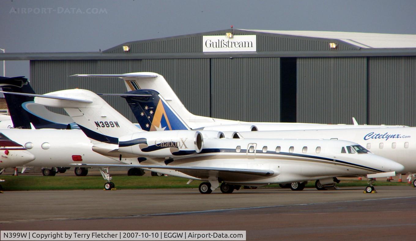 N399W, 2001 Cessna 750 Citation X C/N 750-0171, Smart Cessna 750 at a very busy Luton ramp (UK)