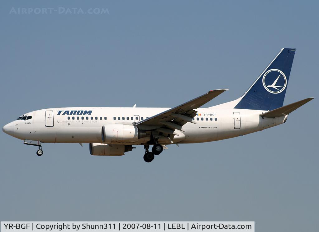 YR-BGF, 2001 Boeing 737-78J C/N 28440, Landing rwy 25R