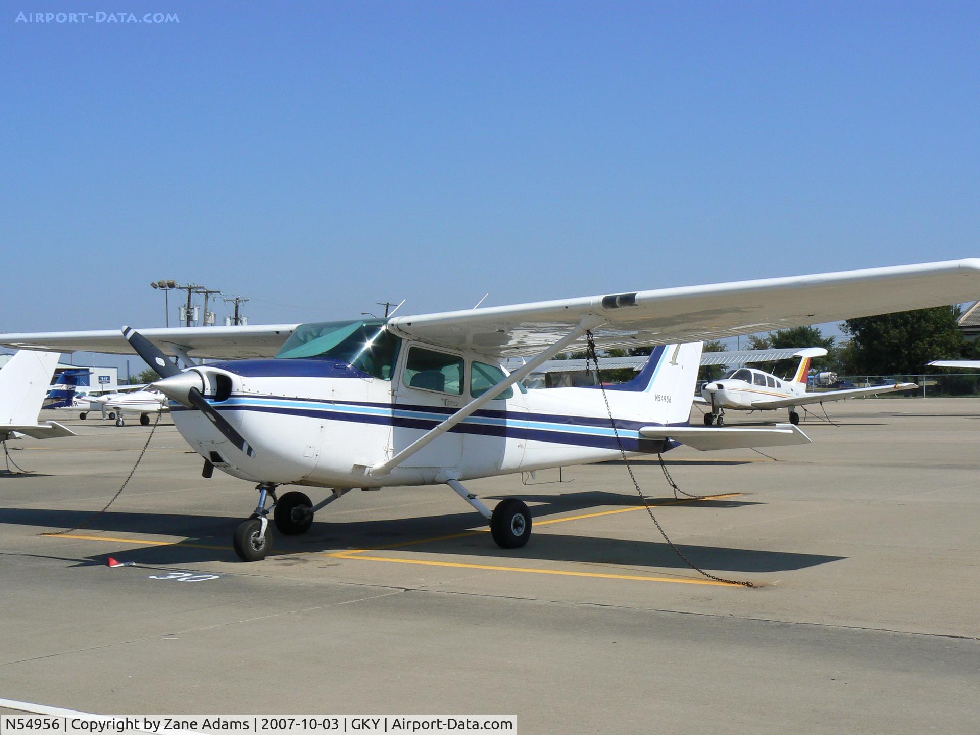 N54956, 1981 Cessna 172P C/N 17275090, on the ramp at Arlington Muni