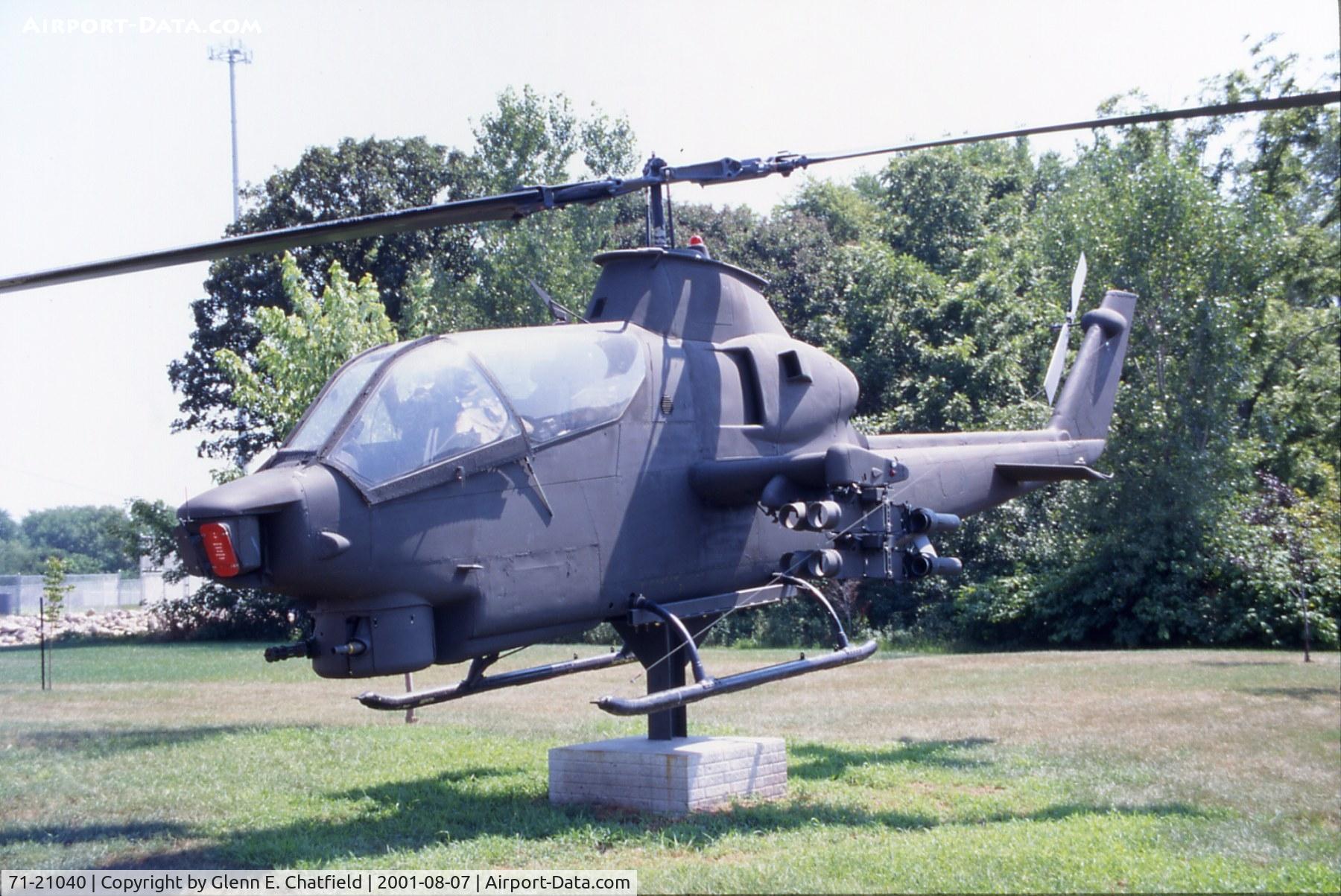 71-21040, 1971 Bell AH-1S Cobra C/N 21111, AH-1F at the Cedar Falls, IA AMVETS post