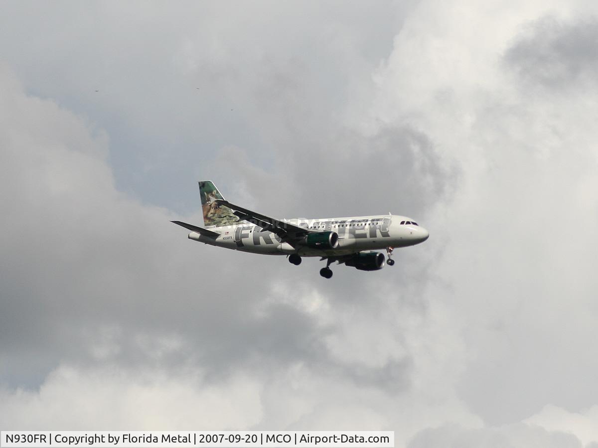N930FR, 2004 Airbus A319-111 C/N 2241, Lola and Max