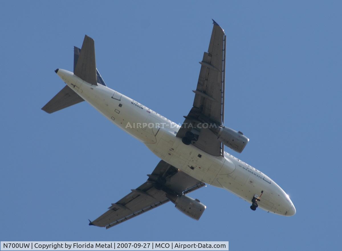 N700UW, 1998 Airbus A319-112 C/N 0885, US