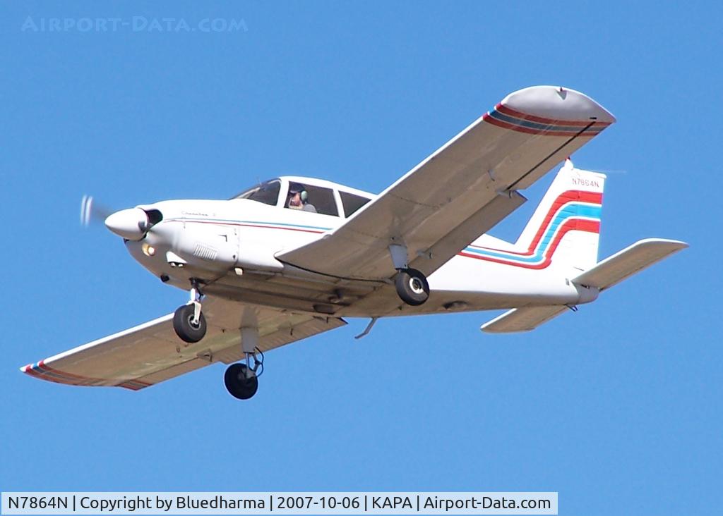 N7864N, 1969 Piper PA-28-180 C/N 28-5321, Approach to 17L