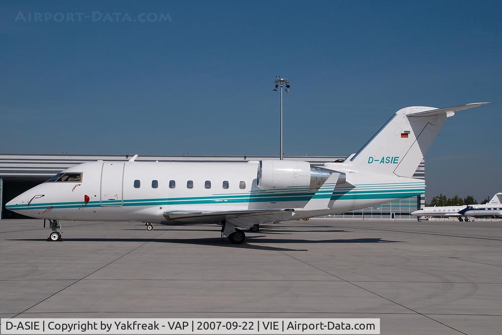 D-ASIE, 2000 Bombardier Challenger 604 (CL-600-2B16) C/N 5475, Canadair CL600 Challenger