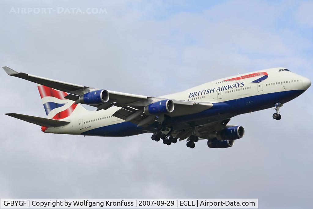 G-BYGF, 1999 Boeing 747-436 C/N 25824, the mighty Jumbo landing @ LHR!