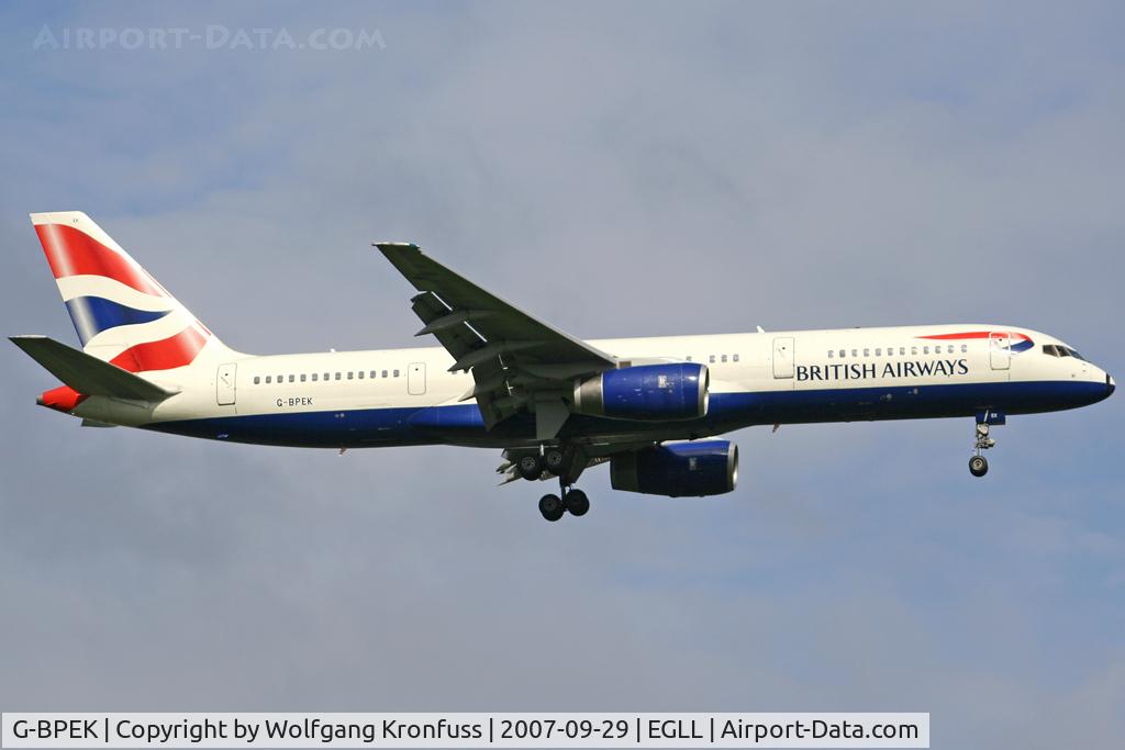 G-BPEK, 1995 Boeing 757-236 C/N 25808, on final RWY09L