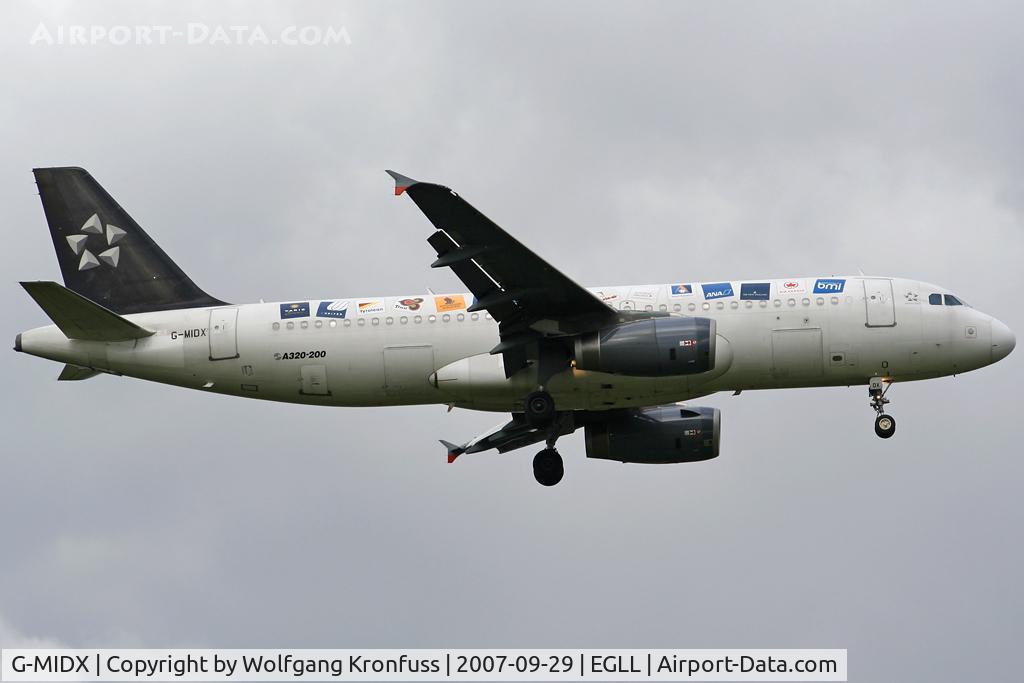 G-MIDX, 2000 Airbus A320-232 C/N 1177, old Star Alliance cs