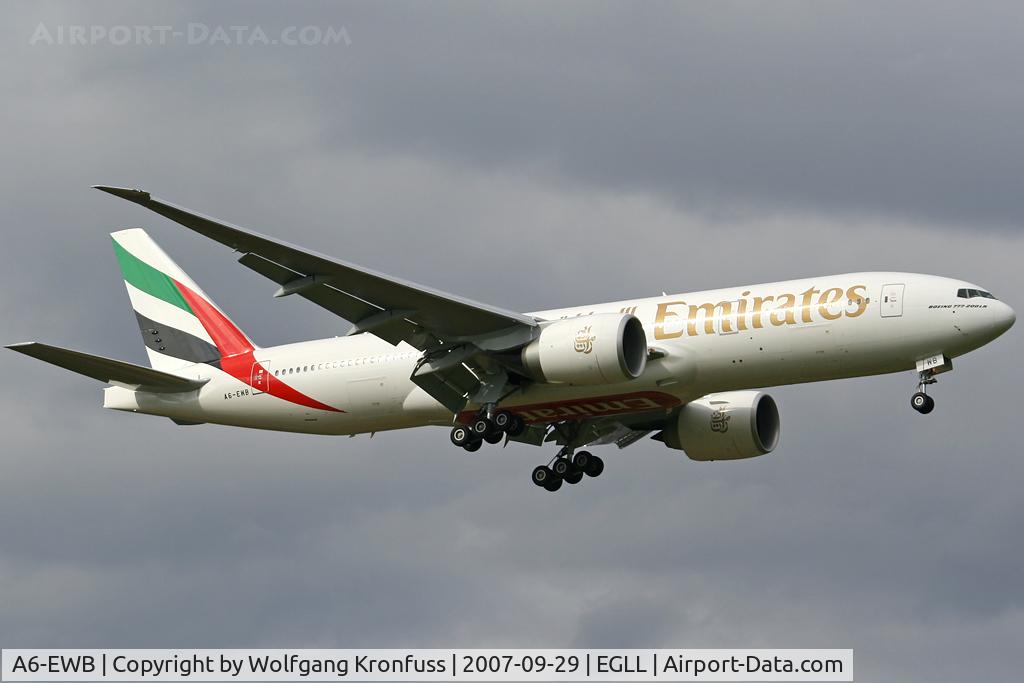 A6-EWB, 2007 Boeing 777-21H/LR C/N 35573, brandnew 777-200LR for EK!