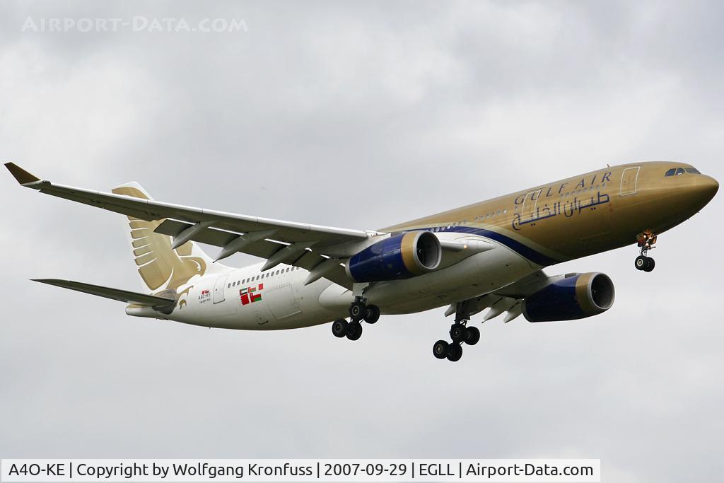 A4O-KE, 2000 Airbus A330-243 C/N 334, new Gulf cs