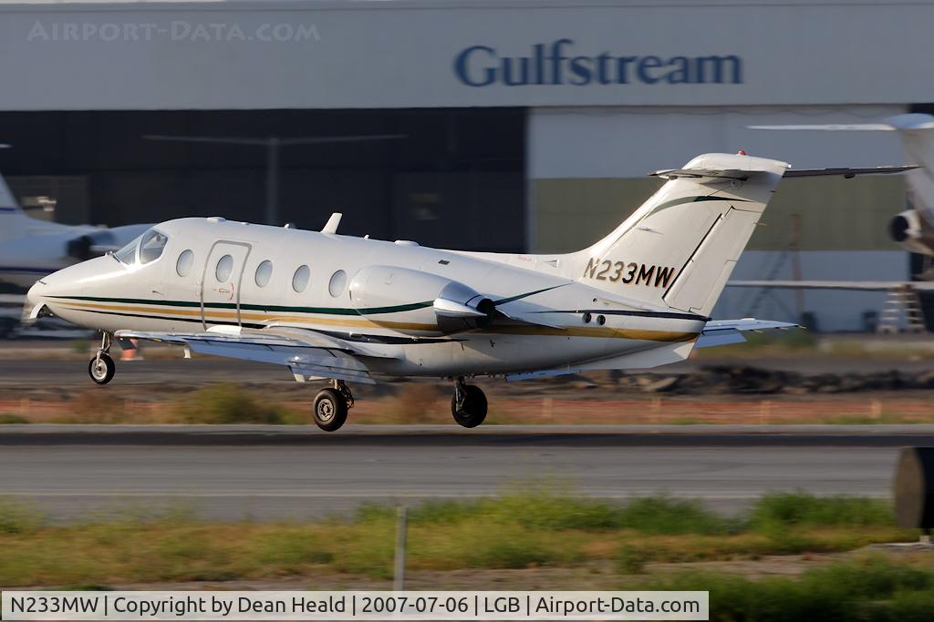 N233MW, 1999 Raytheon Aircraft Company 400A C/N RK-233, Industrial Realty Group LLC 1999 Raytheon Beechjet 400A N233MW landing on RWY 30.