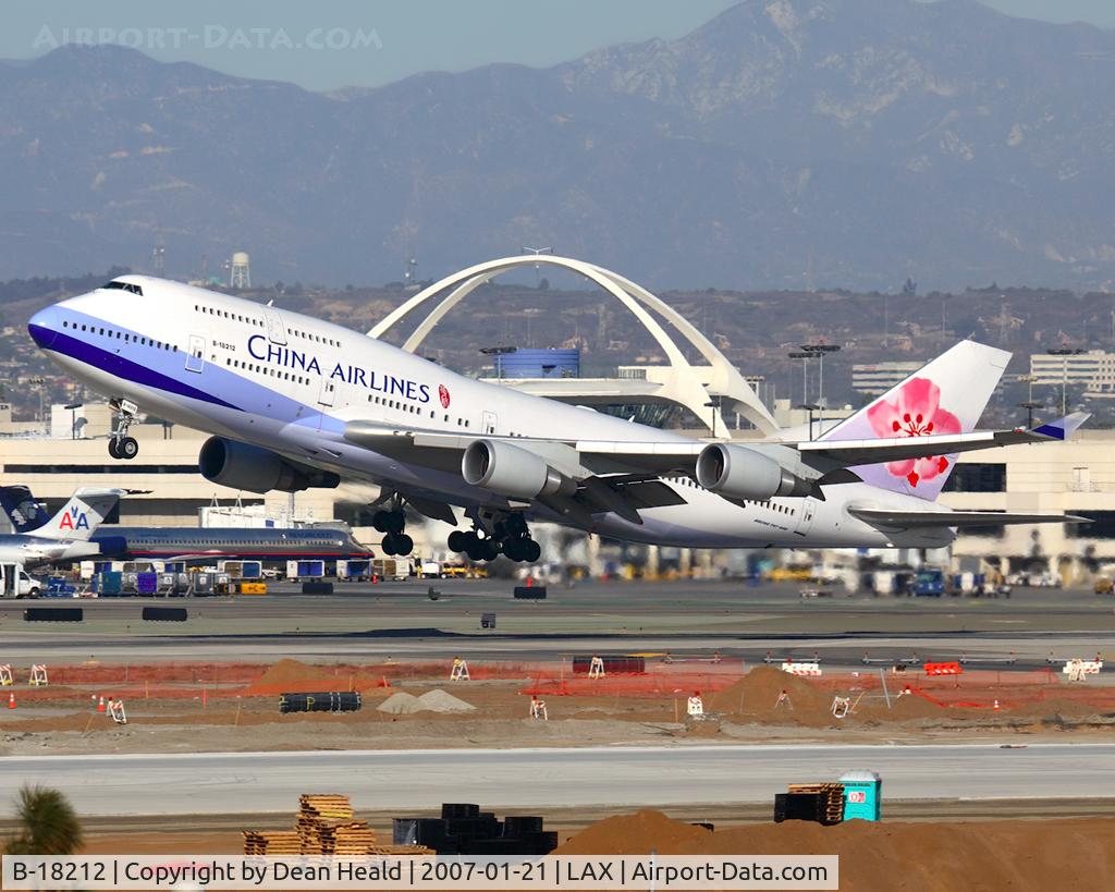 B-18212, 2005 Boeing 747-409 C/N 33736, China Airlines B-18212 (FLT CAL5) departing RWY 25R enroute to Chiang Kai Shek Int'l (RCTP) - Taipei, Taiwan.