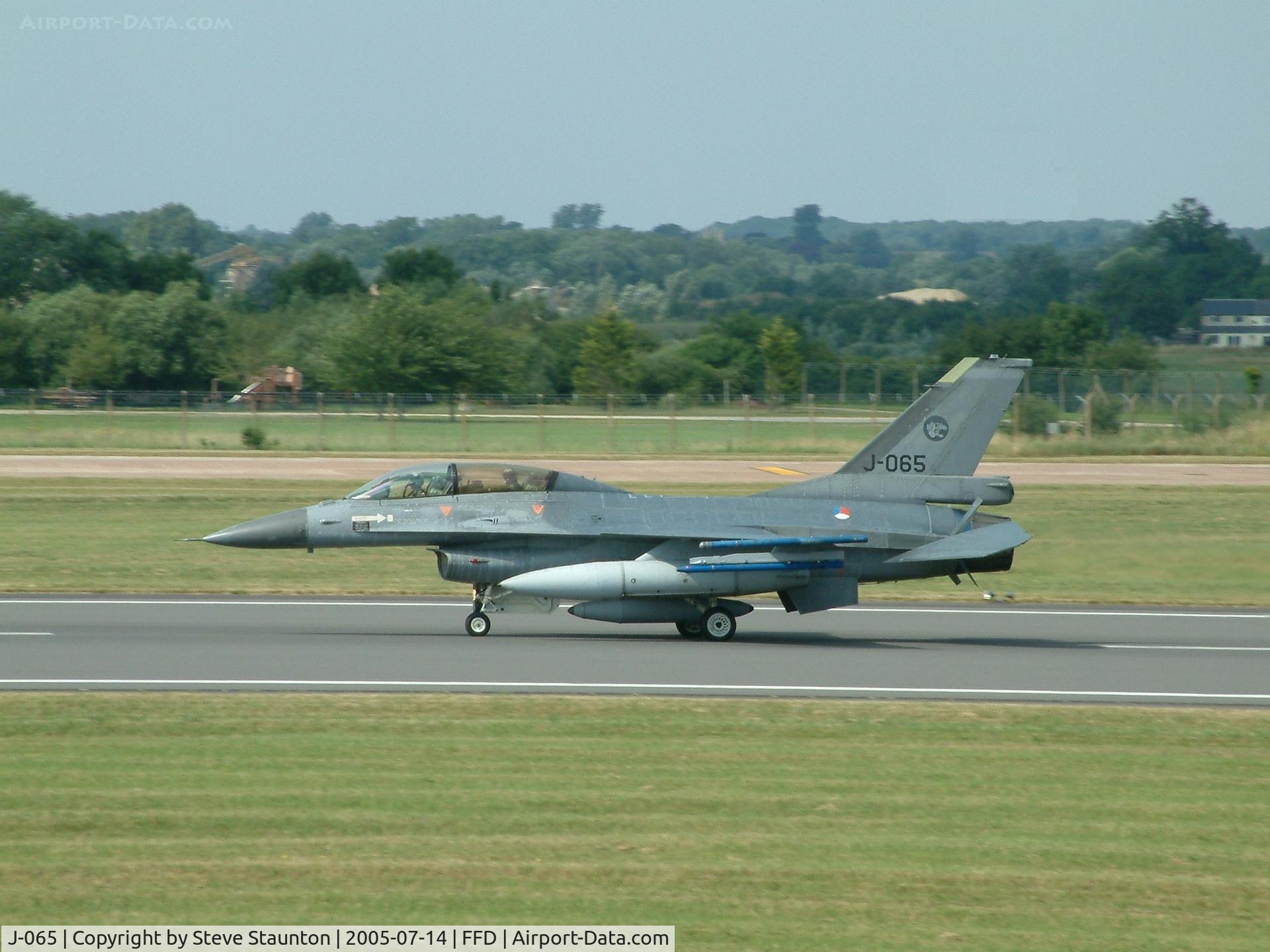 J-065, 1986 General Dynamics F-16BM Fighting Falcon C/N 6E-34, Royal International Air Tattoo 2005