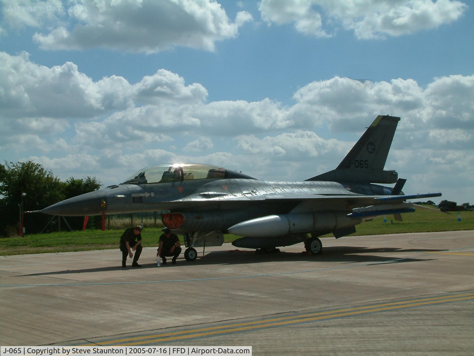 J-065, 1986 General Dynamics F-16BM Fighting Falcon C/N 6E-34, Royal International Air Tattoo 2005