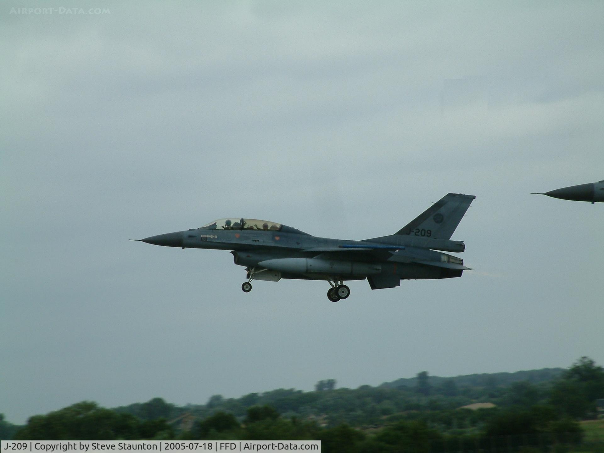 J-209, 1983 General Dynamics F-16BM Fighting Falcon C/N 6E-28, Royal International Air Tattoo 2005
