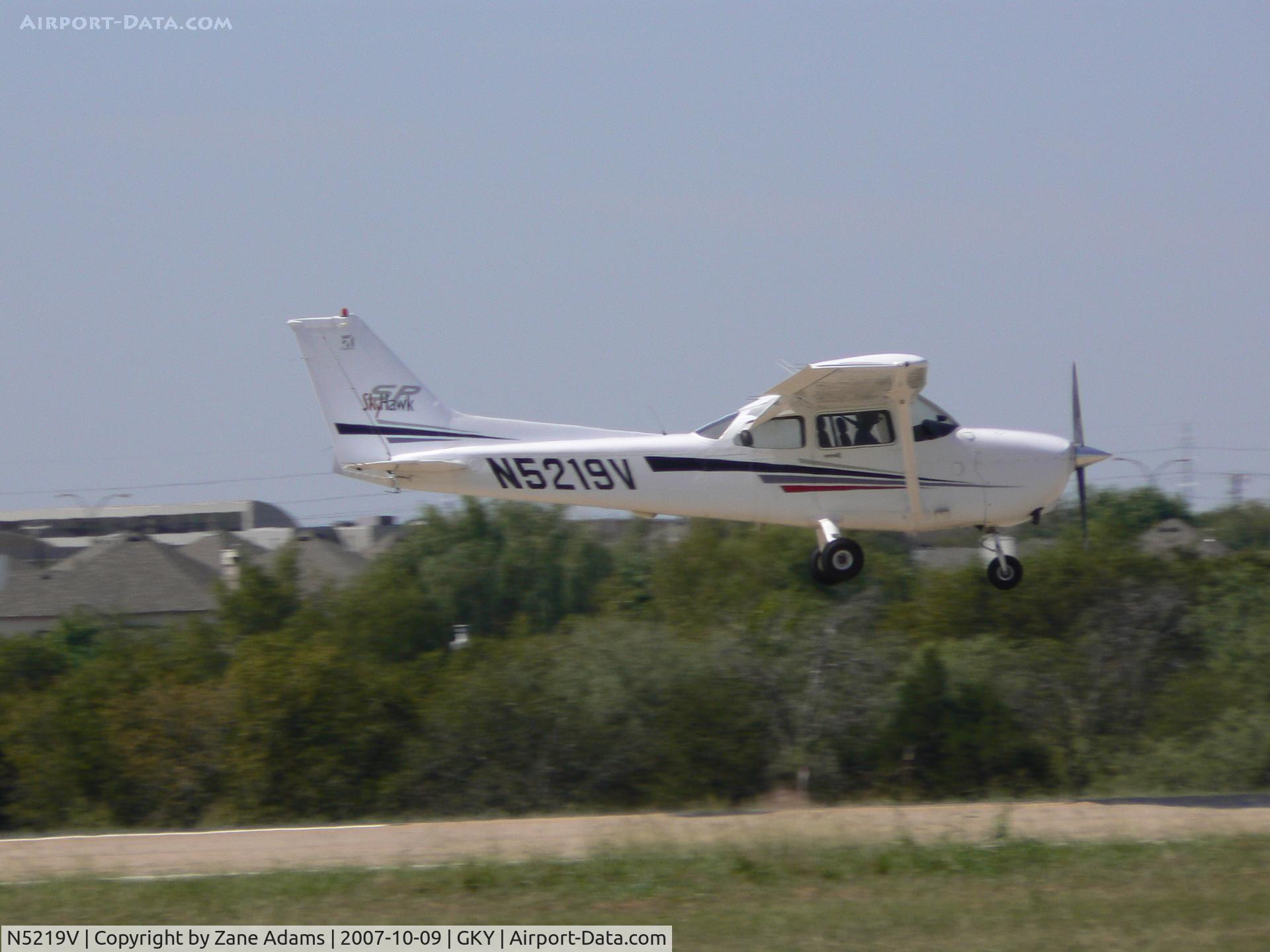 N5219V, 2002 Cessna 172S C/N 172S9138, Flight Training