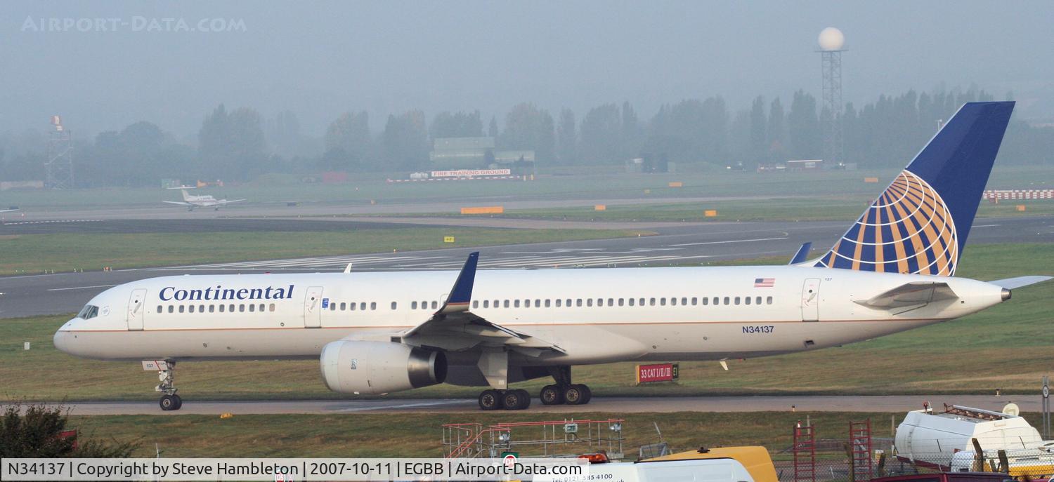 N34137, 1999 Boeing 757-224 C/N 30229, Awaiting clearance to line up on Runway 33 at Birmingham UK