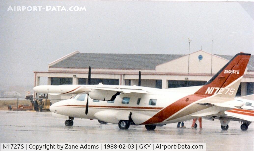 N1727S, Mitsubishi MU-2B-60 Marquise C/N 1504 S.A., On the ramp at Arlington Muni - Shoney's paint