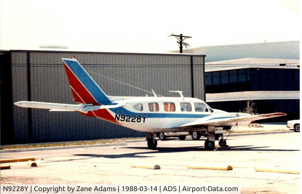 N9228Y, 1968 Piper PA-31-310 Navajo C/N 31-295, On the ramp at Addison