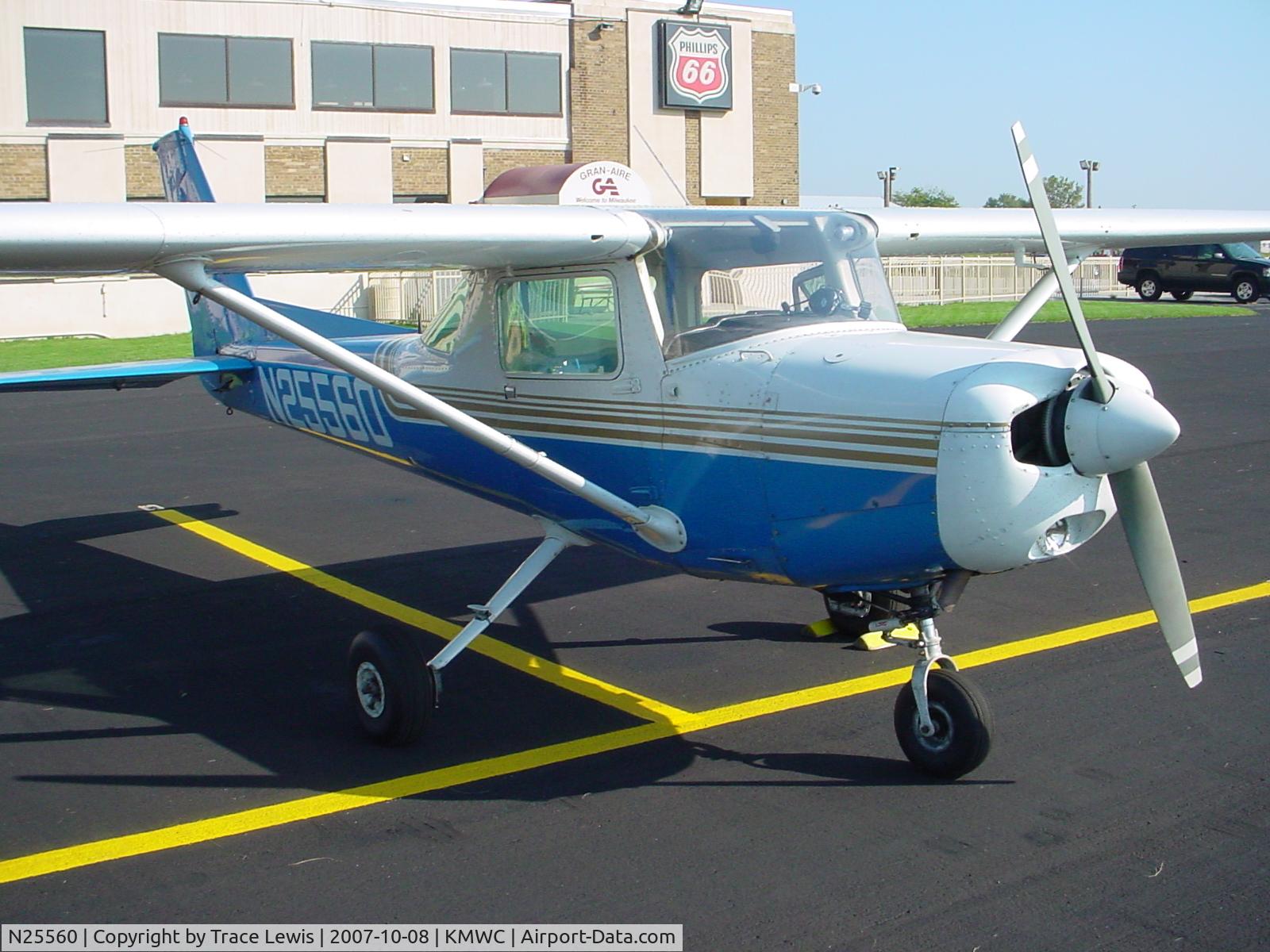 N25560, 1977 Cessna 152 C/N 15280730, @ Timmerman