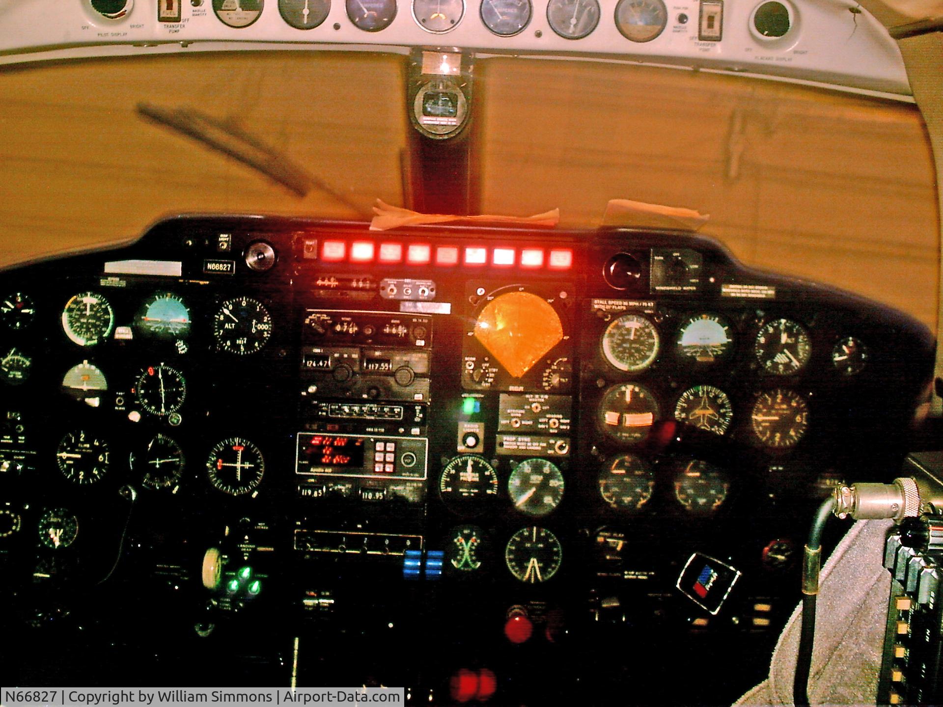 N66827, 1973 Piper PA-31P Navajo C/N 31P-7400186, cockpit