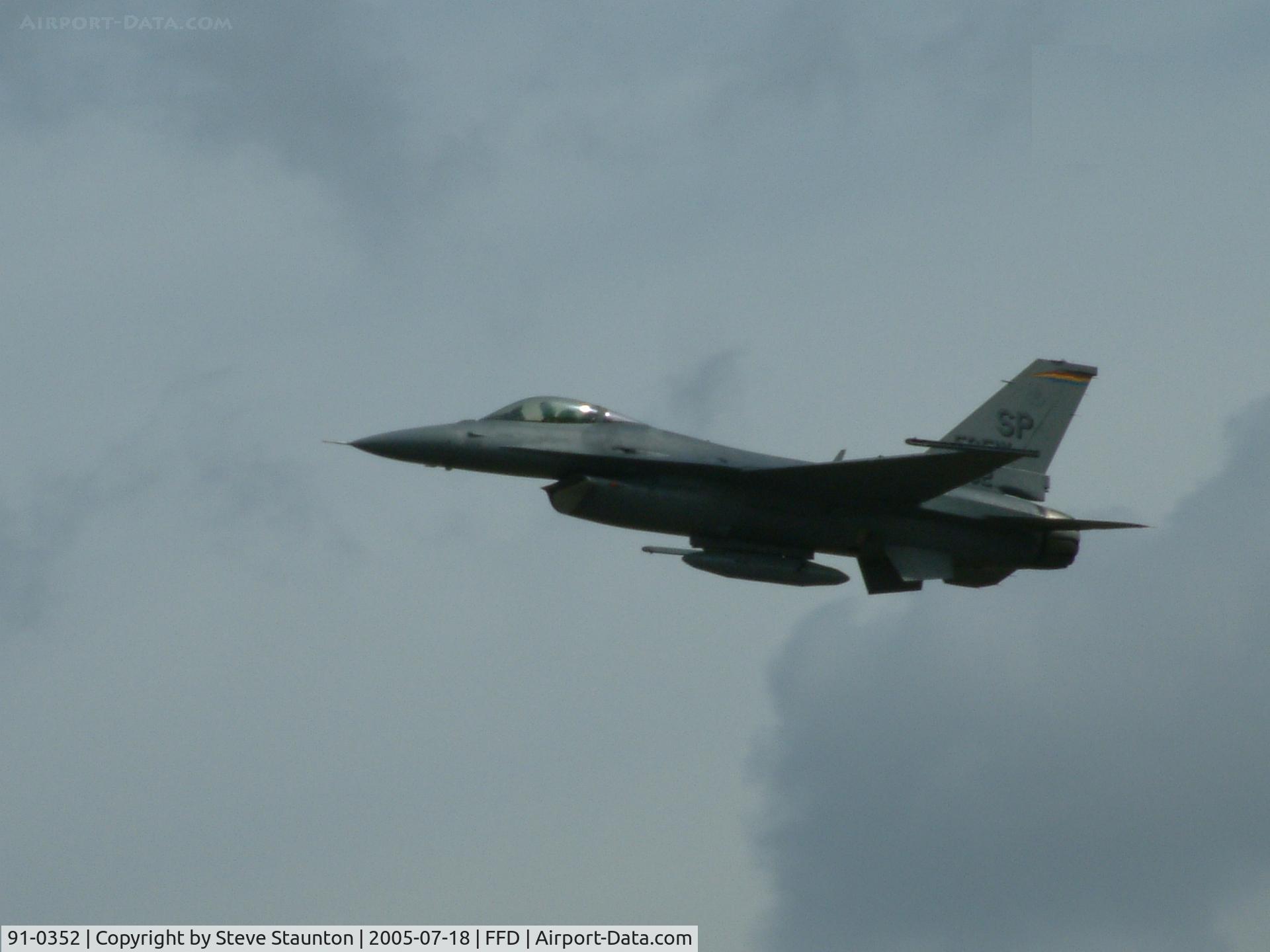 91-0352, 1993 General Dynamics F-16CJ Fighting Falcon C/N CC-50, Royal International Air Tattoo 2005