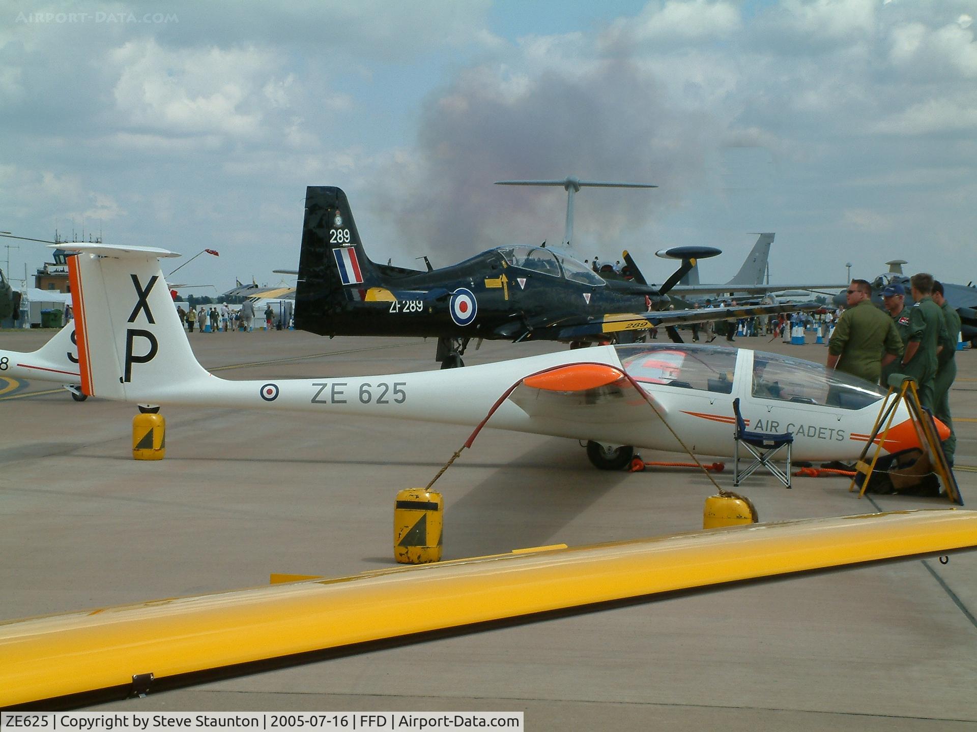 ZE625, Grob G-103 Viking TX1 C/N 33970, Royal International Air Tattoo 2005