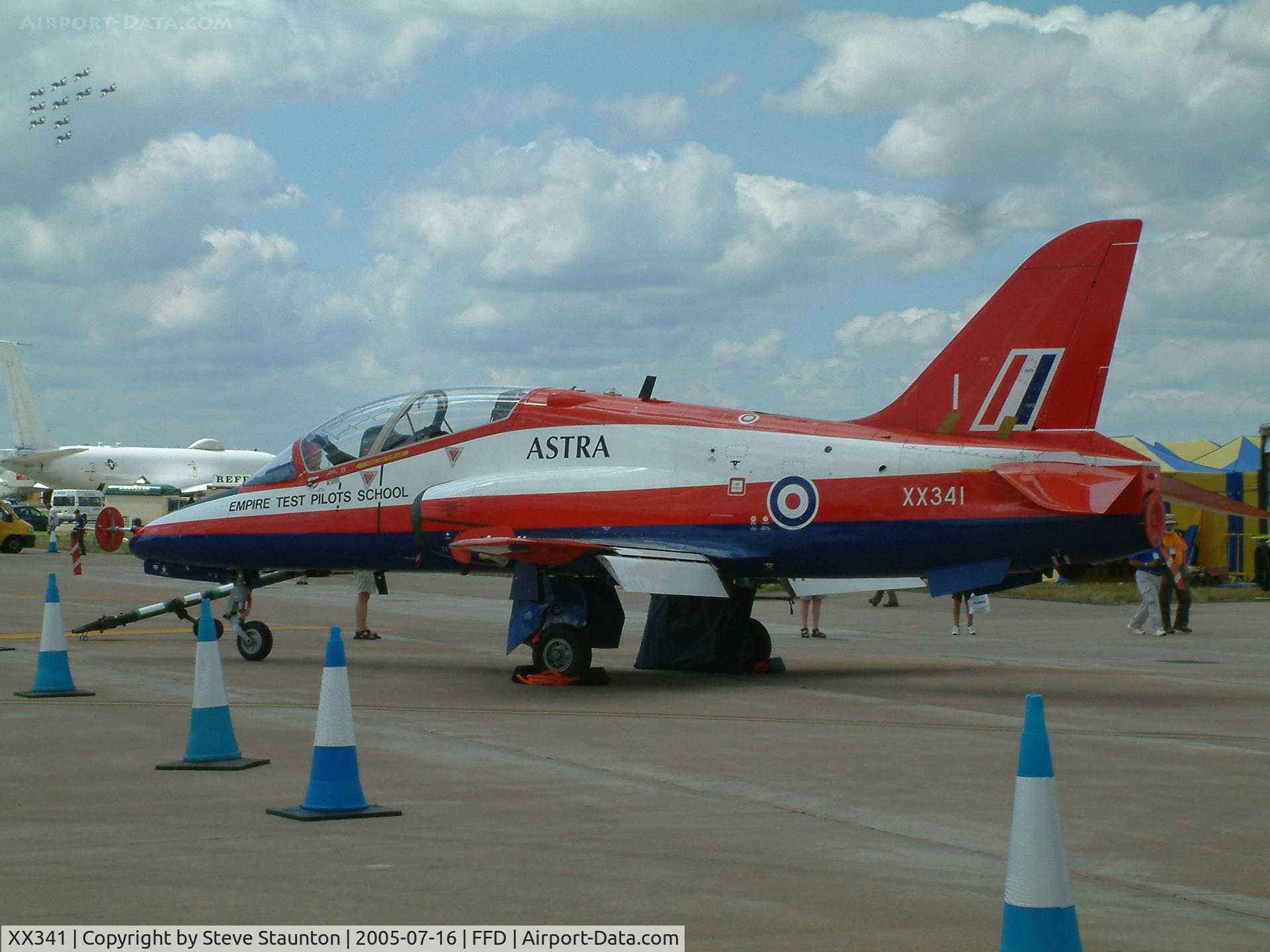 XX341, 1980 Hawker Siddeley Hawk T.1 C/N 190/312165, Royal International Air Tattoo 2005