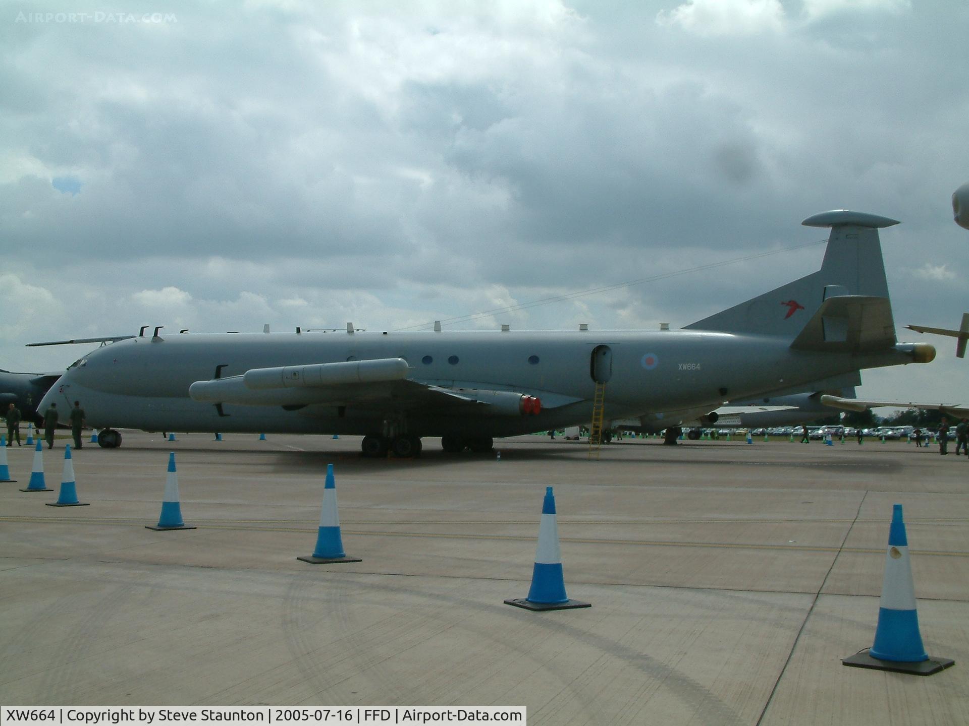 XW664, 1971 Hawker Siddeley Nimrod R.1 C/N 8039, Royal International Air Tattoo 2005