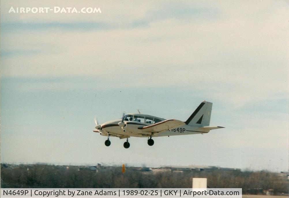 N4649P, 1960 Piper PA-23-250 Aztec C/N 27-171, Takeoff from Arlington Muni