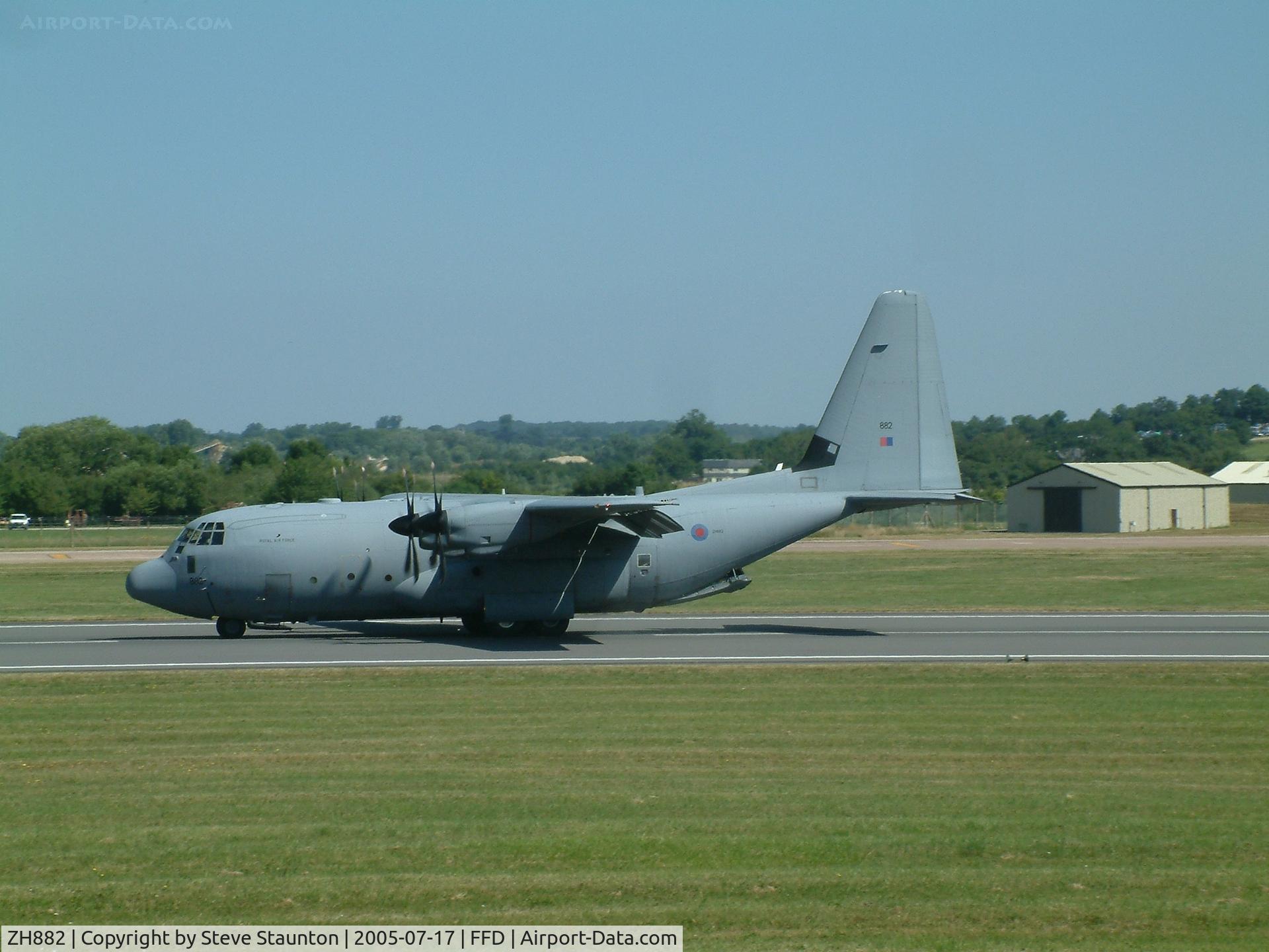 ZH882, 1999 Lockheed Martin C-130J Hercules C.5 C/N 382-5480, Royal International Air Tattoo 2005