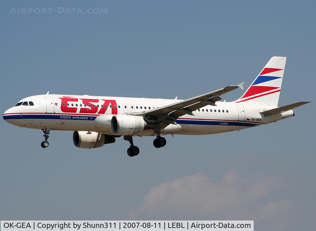 OK-GEA, 2001 Airbus A320-214 C/N 1439, Landing rwy 25R