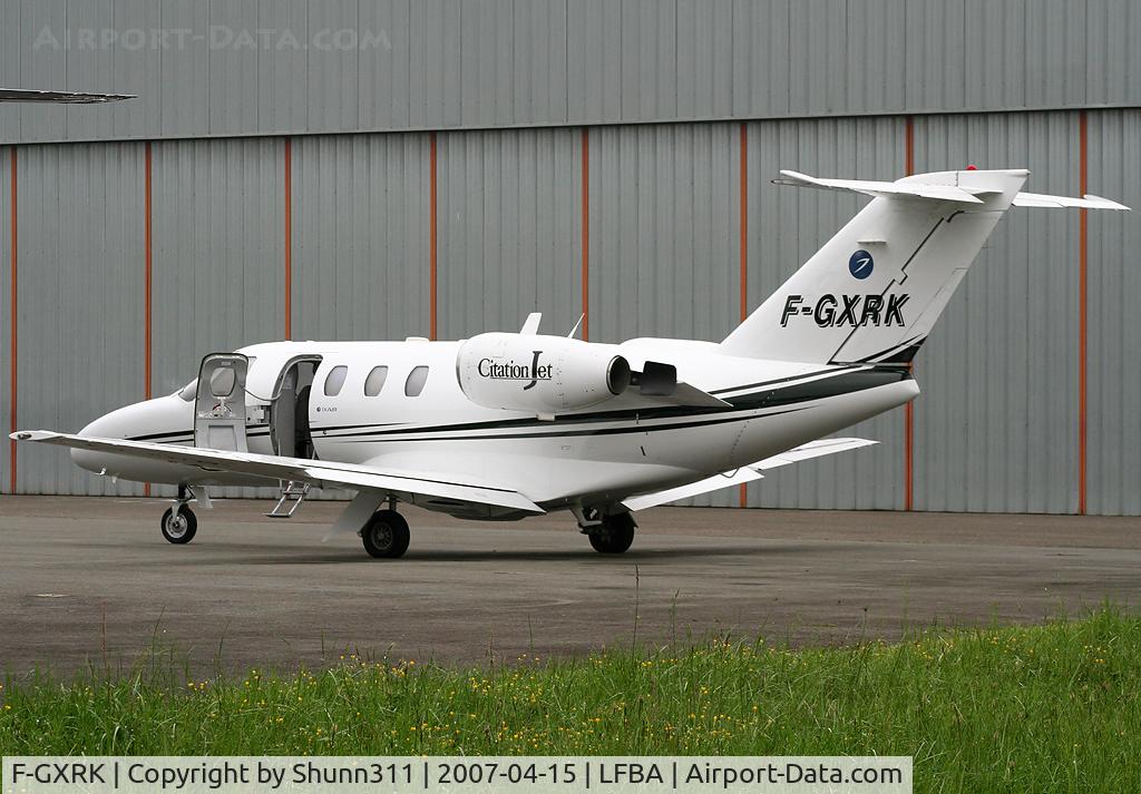 F-GXRK, 1997 Cessna 525 Citation CJ1 C/N 525-0229, Parked at the general aviation apron...