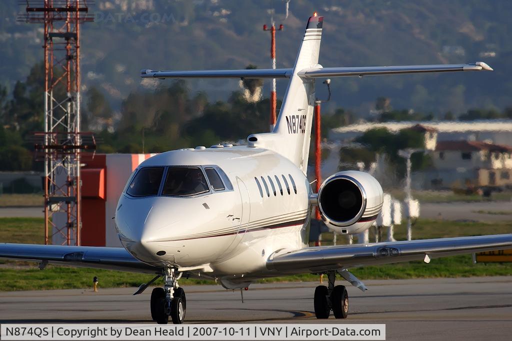 N874QS, 2000 Raytheon Hawker 800XP C/N 258474, NetJets 2000 Raytheon Hawker 800XP N874QS (FLT EJA874) taxiing to RWY 16R for departure to Bellingham Int'l (KBLI), Washington.