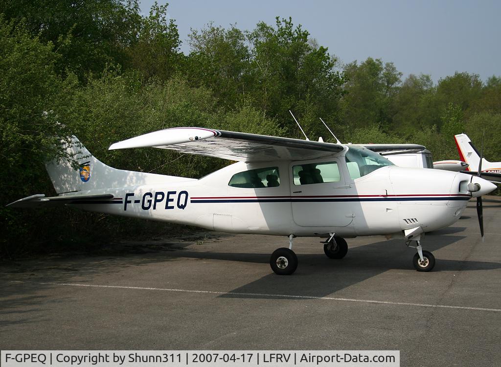 F-GPEQ, Cessna 210L Centurion C/N 21060712, On the maintenance area near the airclub