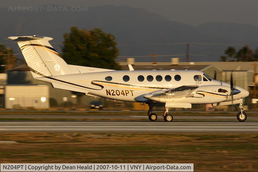 N204PT, 2005 Raytheon B200 King Air C/N BB-1908, Allied Aircraft LLC Beechcraft King Air B200 N204PT on takeoff roll RWY 16R.