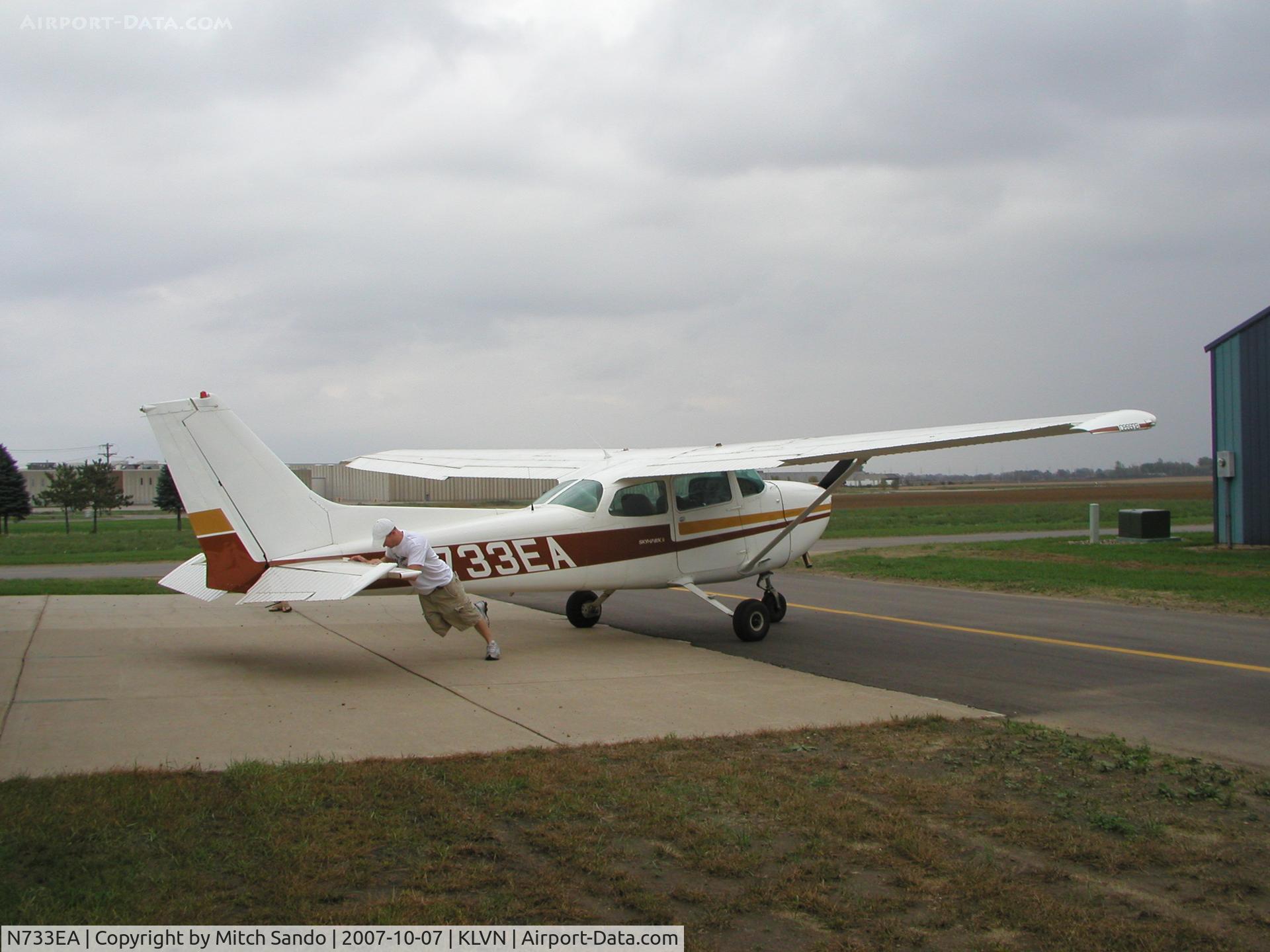 N733EA, 1976 Cessna 172N C/N 17268227, Getting pushed into the hangar.