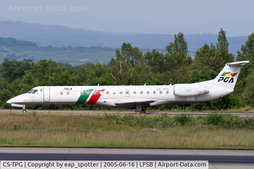 CS-TPG, 1997 Embraer EMB-145EP (ERJ-145EP) C/N 145014, taxi on bravo