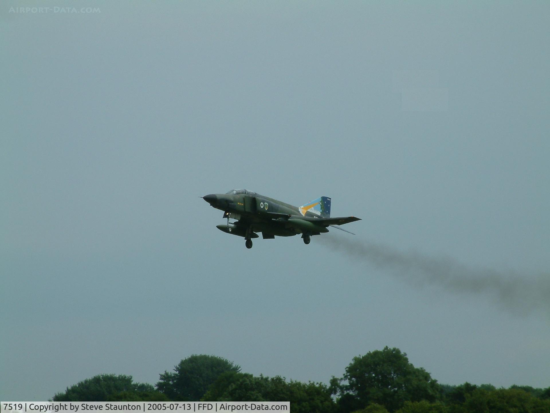 7519, 1969 McDonnell Douglas RF-4E Phantom II C/N 4164, Royal International Air Tattoo 2005