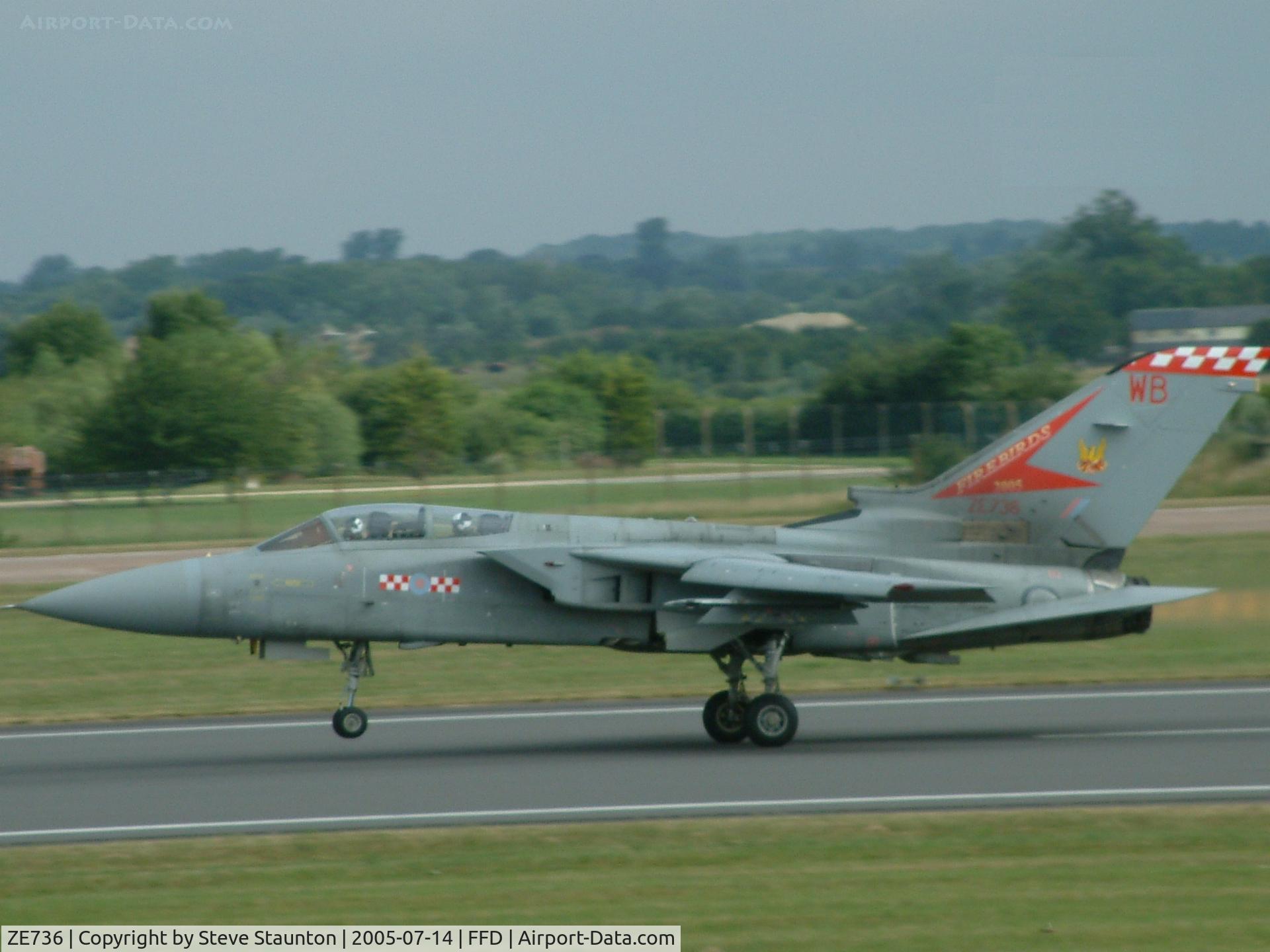 ZE736, 1988 Panavia Tornado F.3 C/N 69/AS051/3300, Royal International Air Tattoo 2005