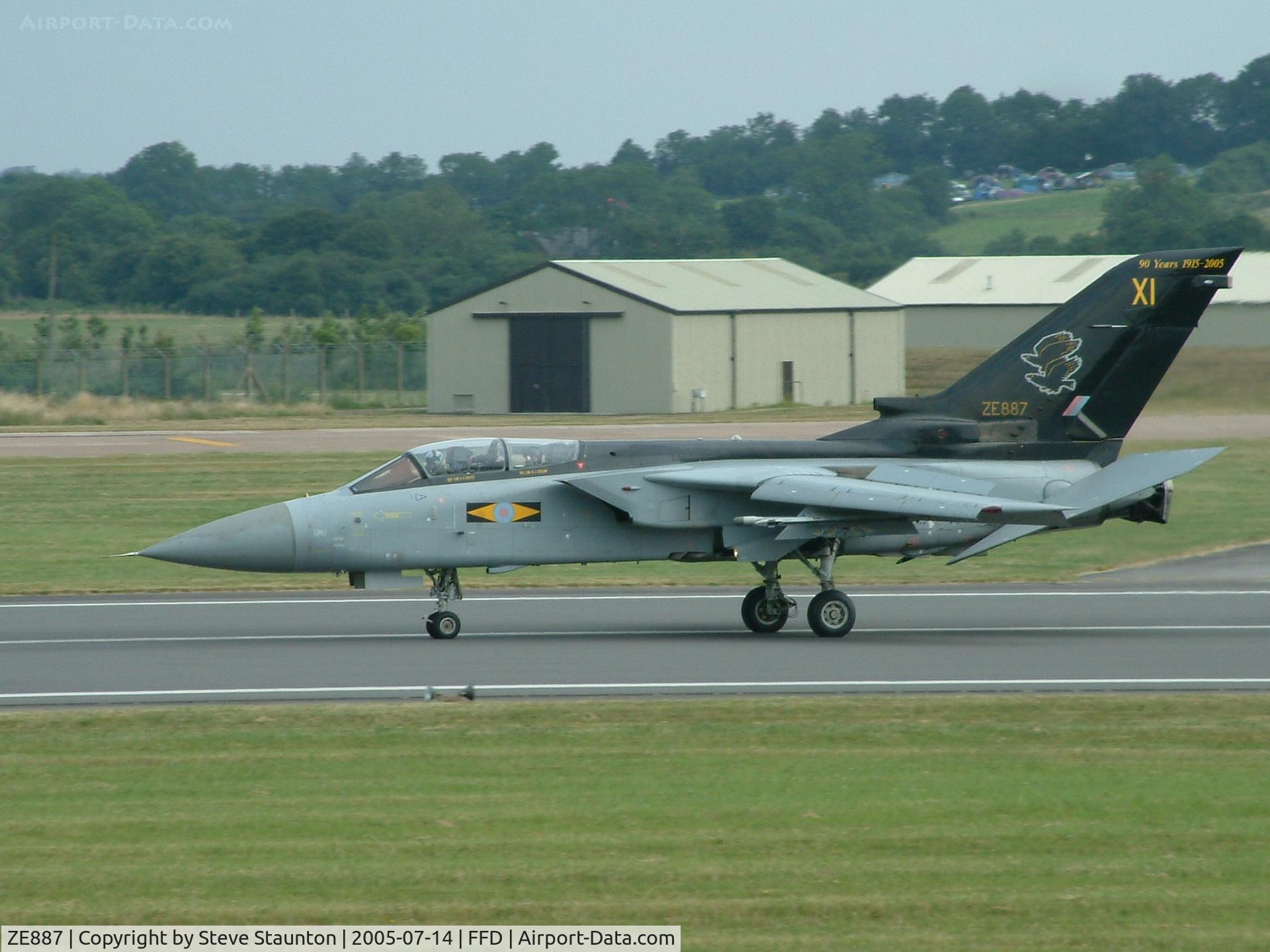 ZE887, 1988 Panavia Tornado F.3 C/N 3345, Royal International Air Tattoo 2005