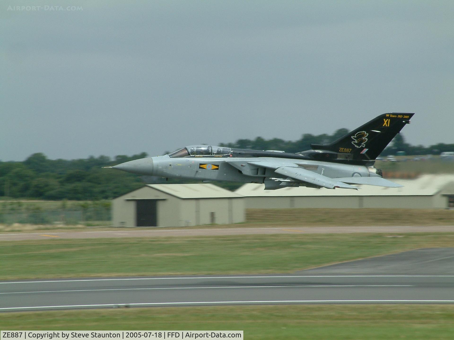 ZE887, 1988 Panavia Tornado F.3 C/N 3345, Royal International Air Tattoo 2005