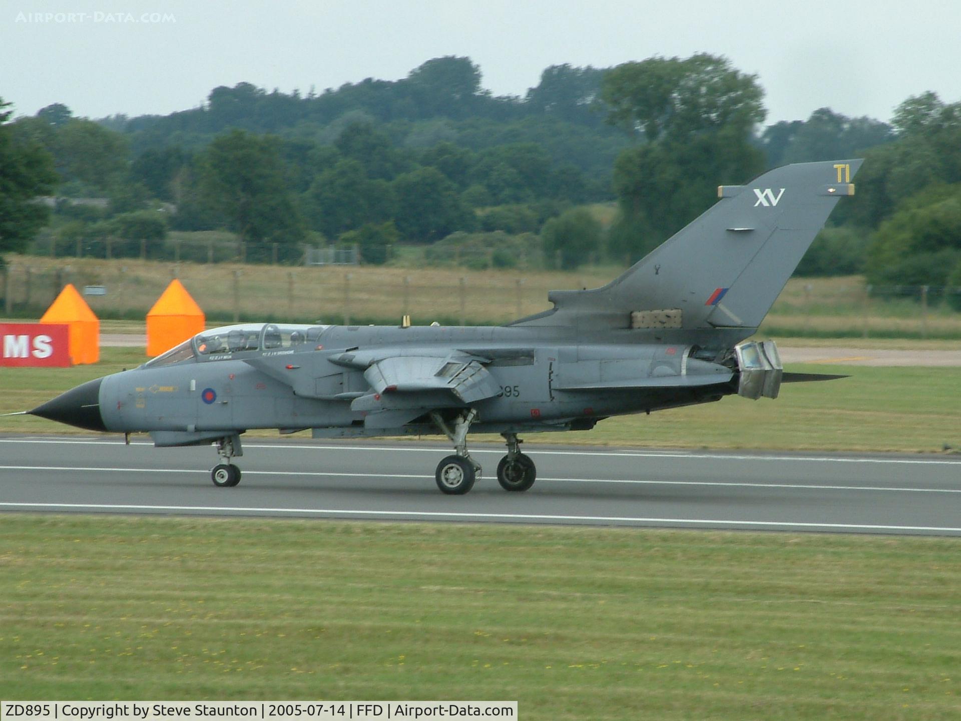 ZD895, 1985 Panavia Tornado GR.4 C/N 477/BS155/3216, Royal International Air Tattoo 2005