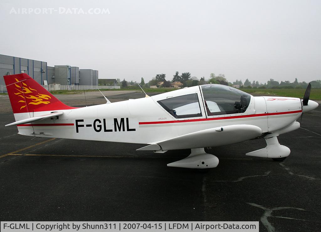 F-GLML, 1983 Robin R-1180TD II Aiglon C/N 283, Based at Toulouse-Lasbordes, this Robin R1180 is parked at Marmande in this nice livery on right side...