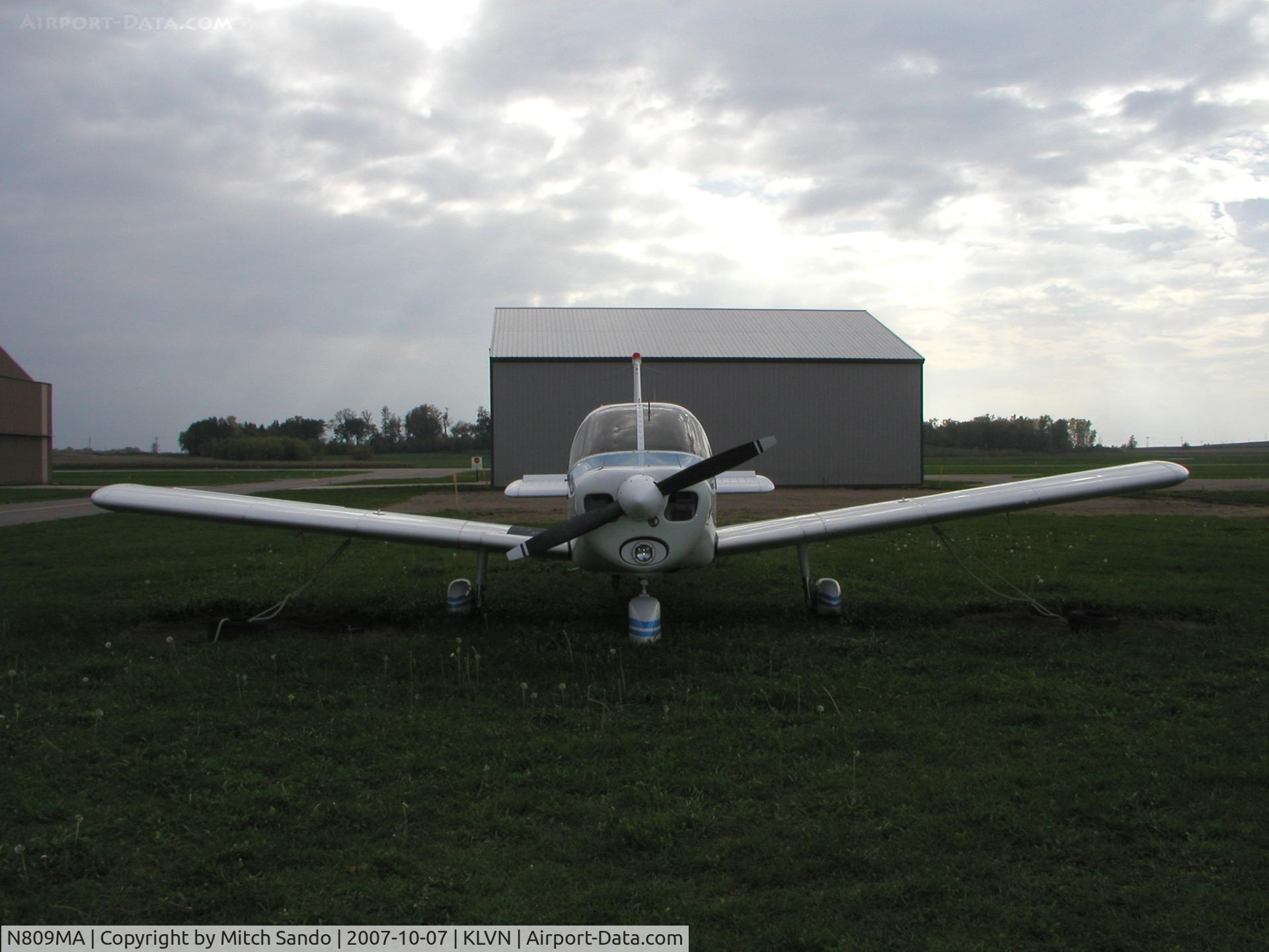 N809MA, 1967 Piper PA-28-140 C/N 28-23712, Tied down at Airlake.