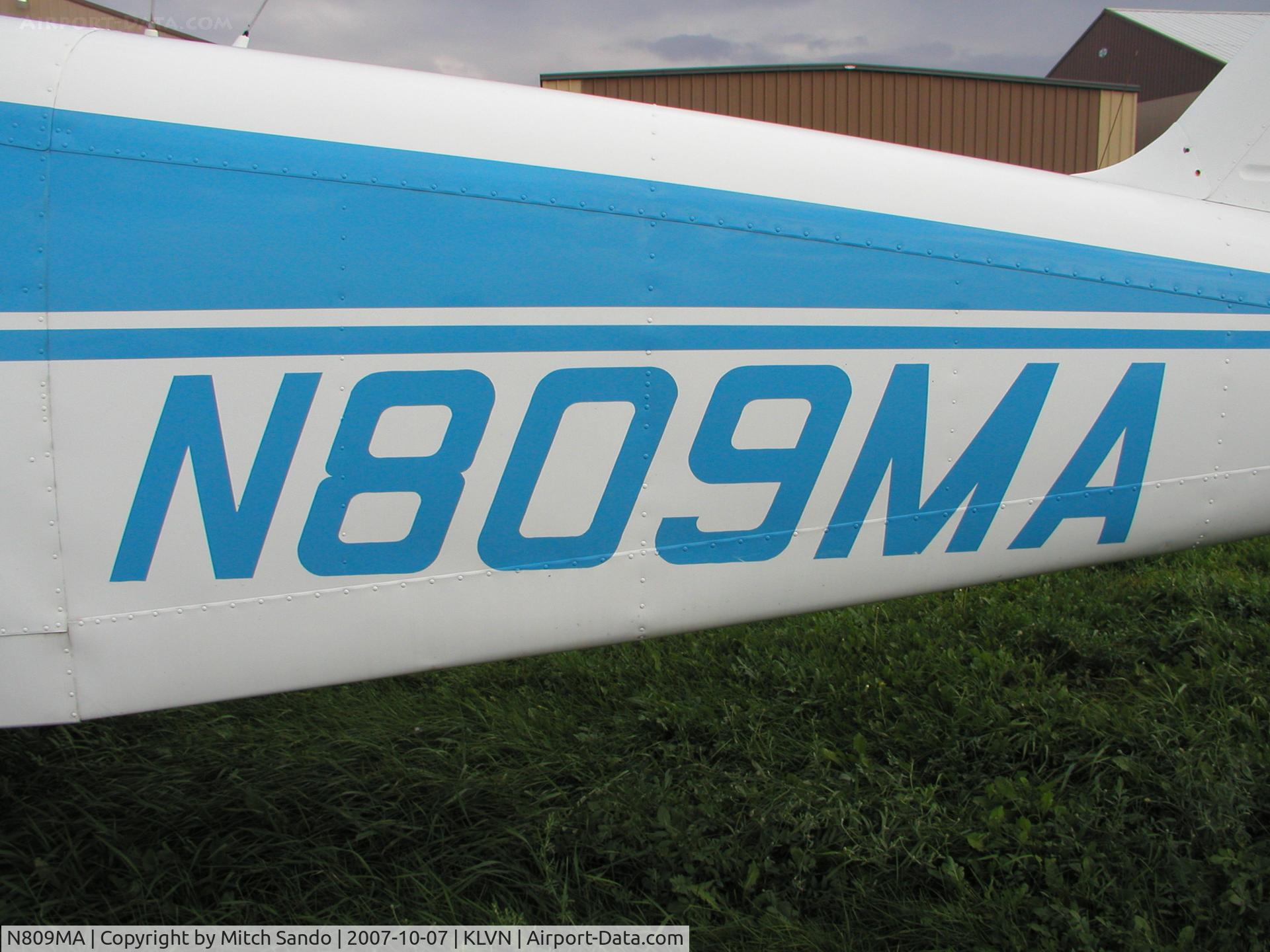 N809MA, 1967 Piper PA-28-140 C/N 28-23712, Tied down at Airlake.